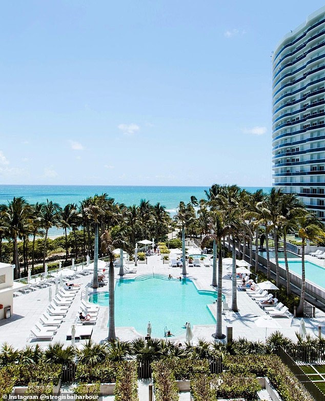 Полицию вызвали на курорт St Regis Bal Harbour рано утром в понедельник.