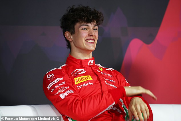 18-летний Оливер Бирман дебютирует за Ferrari на Гран-при Саудовской Аравии, поскольку Карлос Сайнс перенес экстренную операцию по поводу аппендицита, а английский подросток станет самым молодым британским гонщиком Формулы-1 в истории.