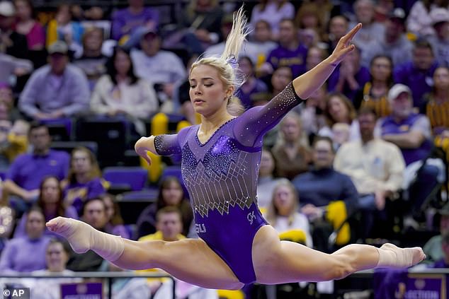 Данн собирается выступить на чемпионате по женской гимнастике с LSU 18-20 апреля.