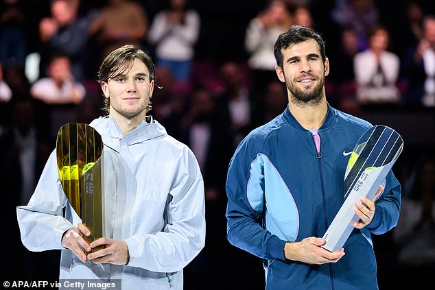 Победа на Vienna Open стала крупнейшей победой Дрейпера (слева) в его карьере на сегодняшний день.